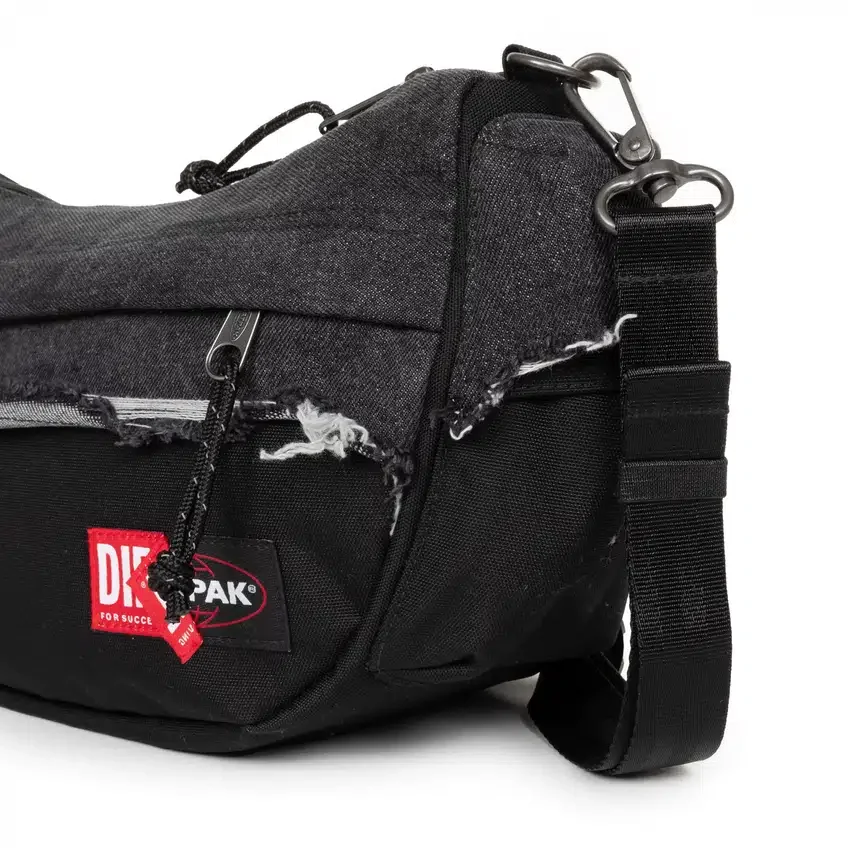 DIESEL SHOULDER BAG DSL MASH UP