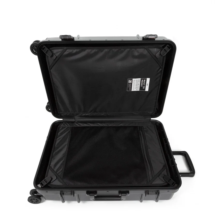 RESIST'R CASE L BLACK
